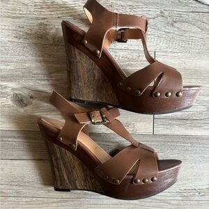 Andrea Fenzi Wedges size 7.5